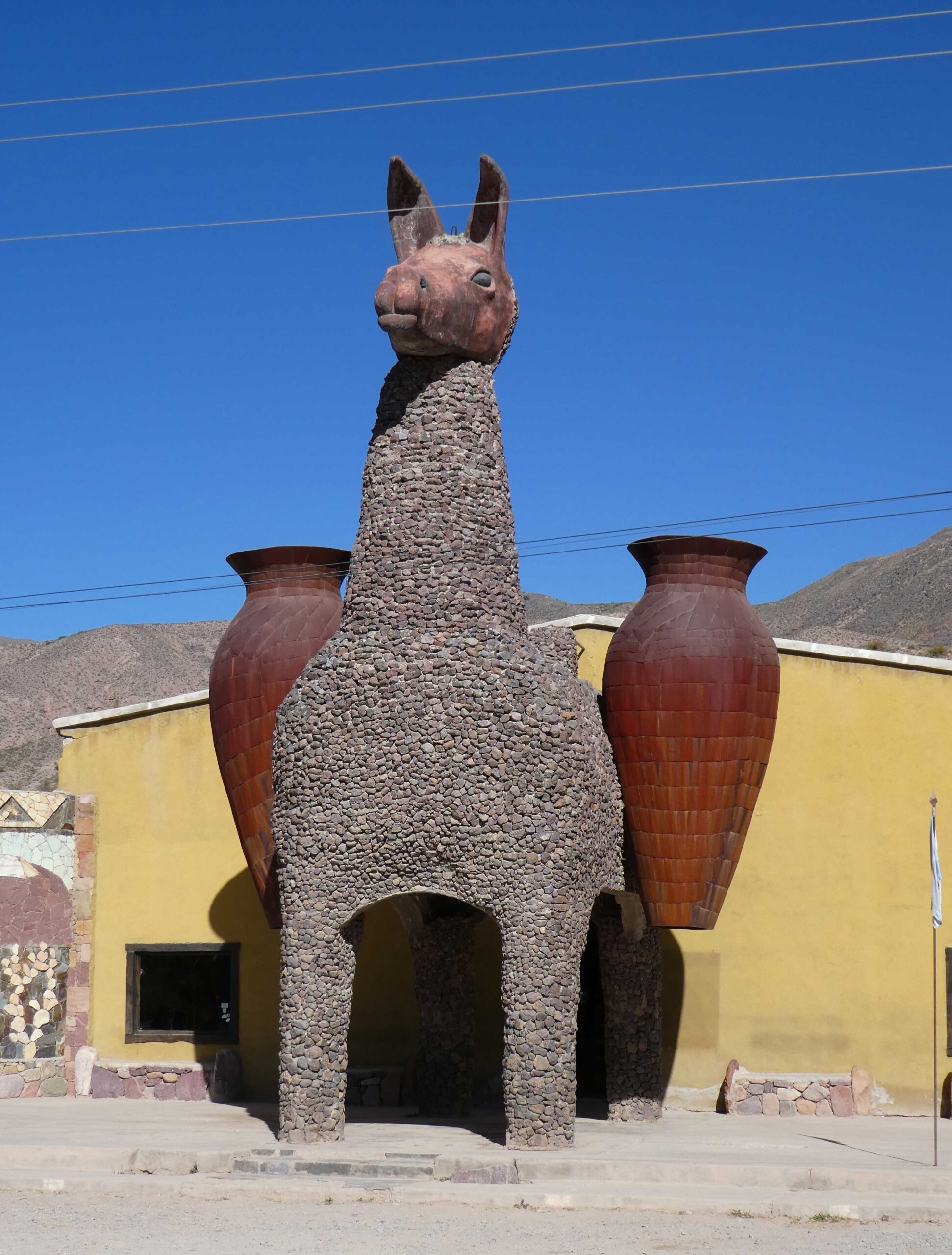 Giant Llama
