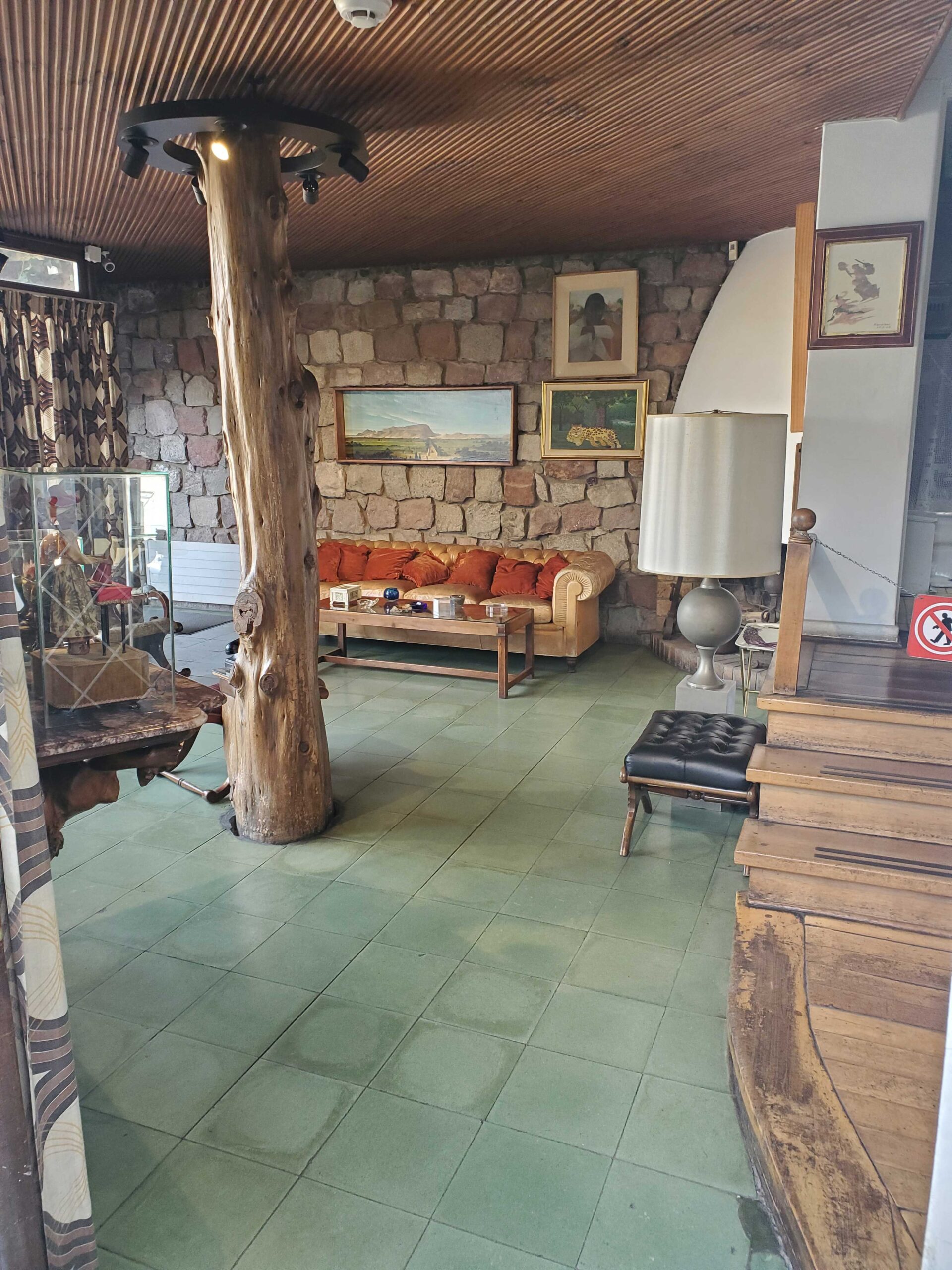 Living room at La Chascona