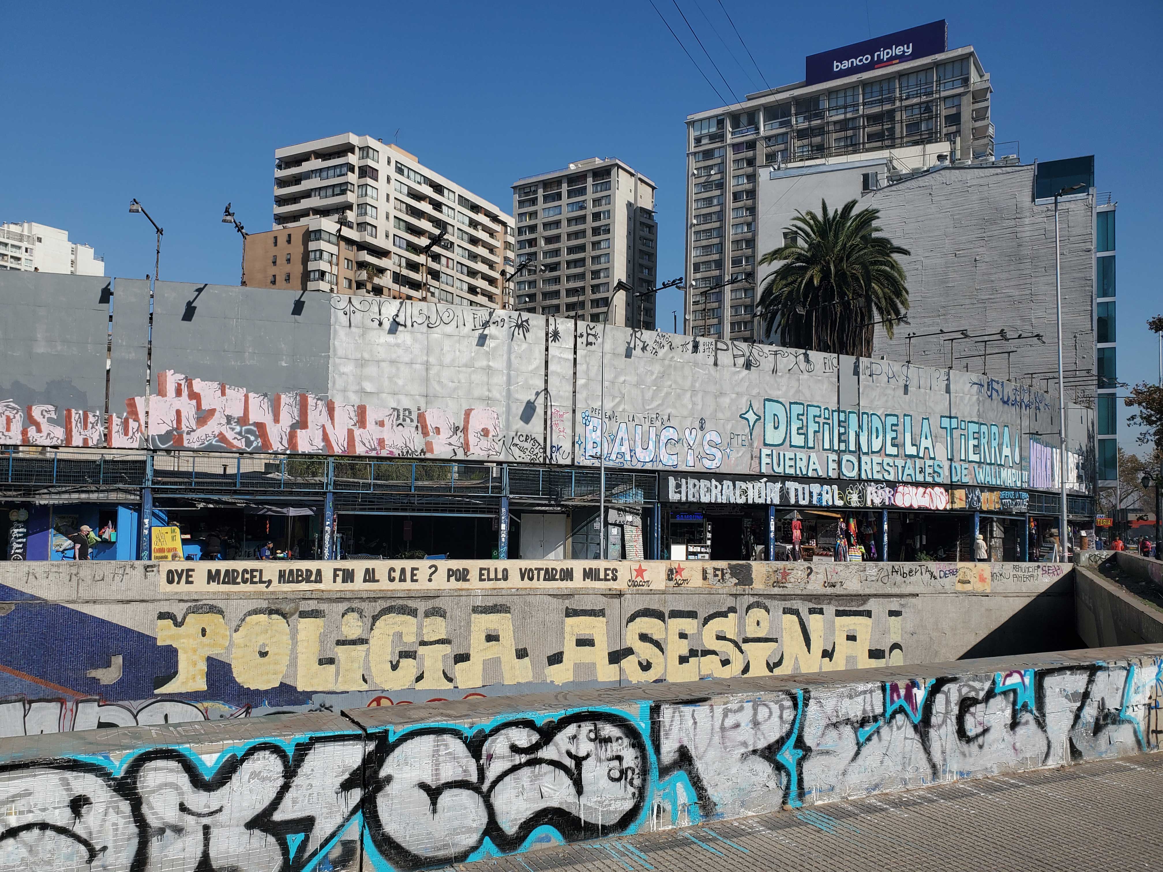 Graffiti in Santiago, Chile