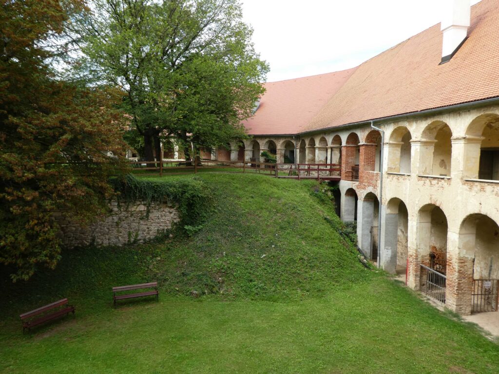 The interior courtyard of Grad Grad